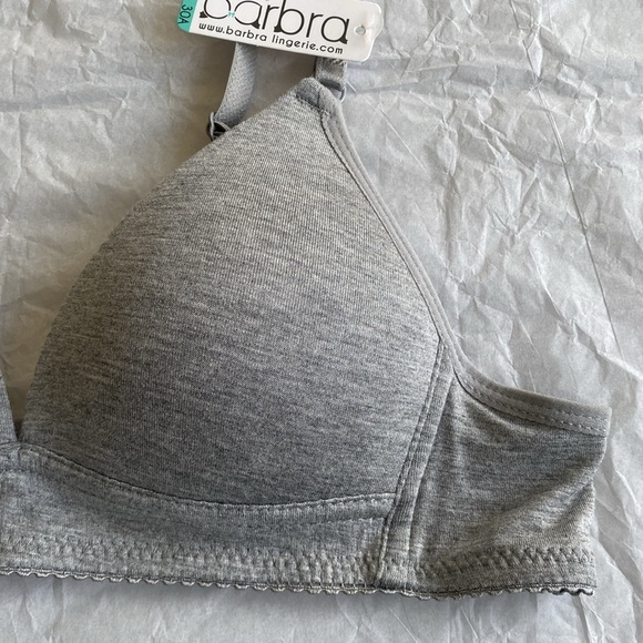 Barbra Lingerie Teen Girl Bra Size 30A - Picture 3 of 7